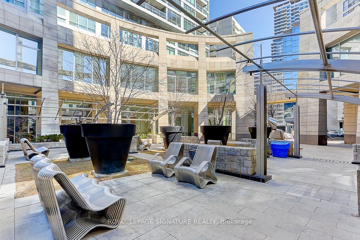 2181 Yonge St, unit 1601 for rent - image #36