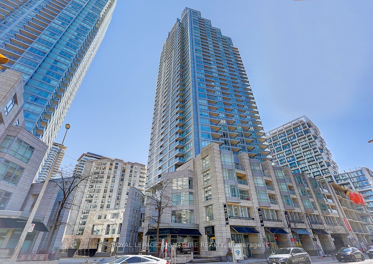 2181 Yonge St, unit 1601 for rent - image #38