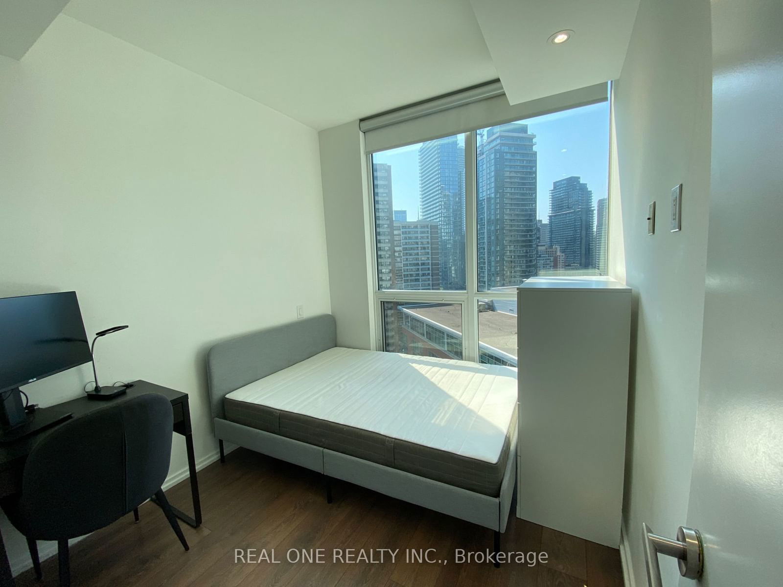 45 Charles St E, unit 1602 for rent - image #5