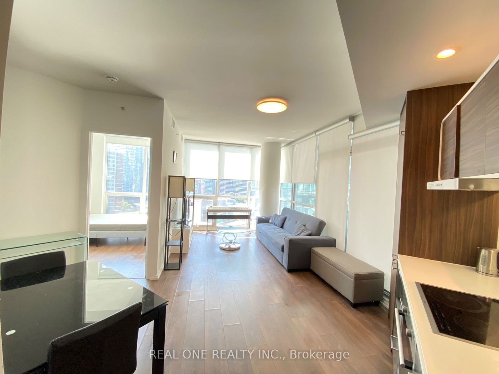 45 Charles St E, unit 1602 for sale