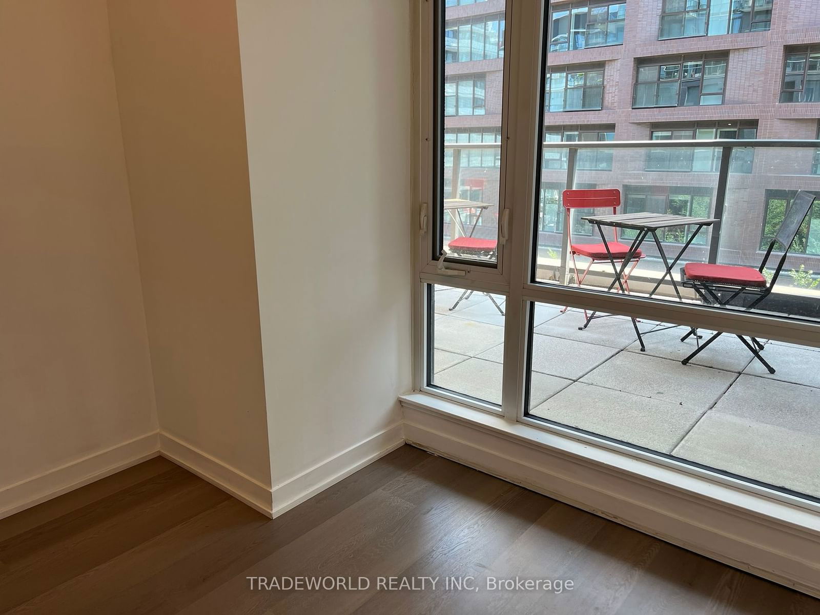 455 Front St E, unit S423 for sale