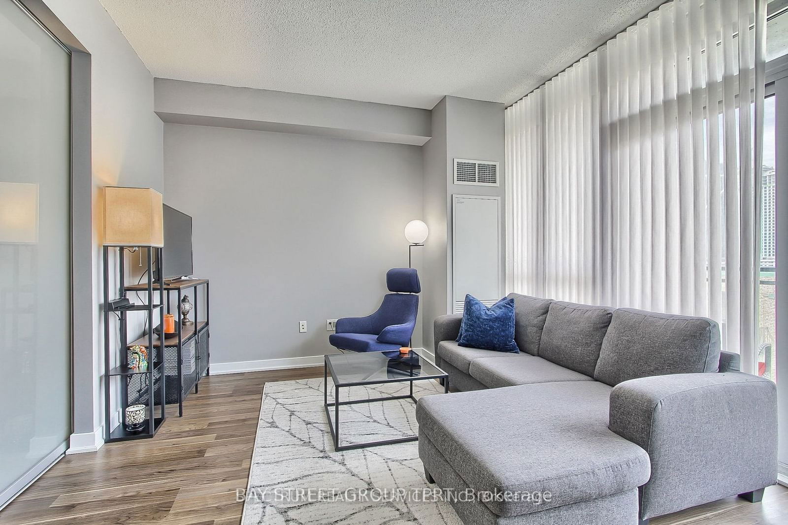 775 King St W, unit 707 for rent - image #9