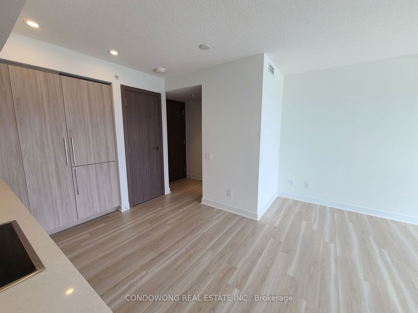 17 Bathurst St, unit 1802 for rent - image #6