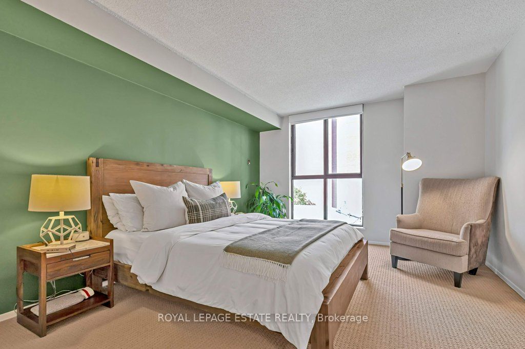 35 Church St, unit 404 for sale - image #19