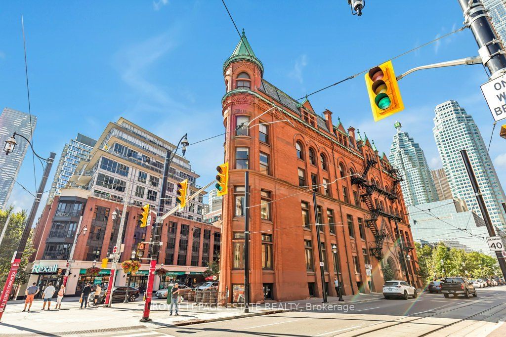 35 Church St, unit 404 for sale - image #2