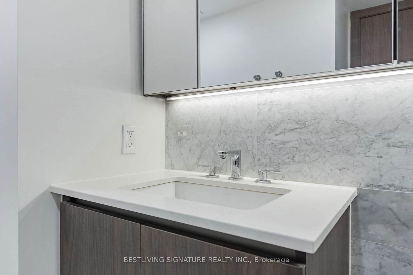 17 Bathurst St, unit 701 for sale - image #26