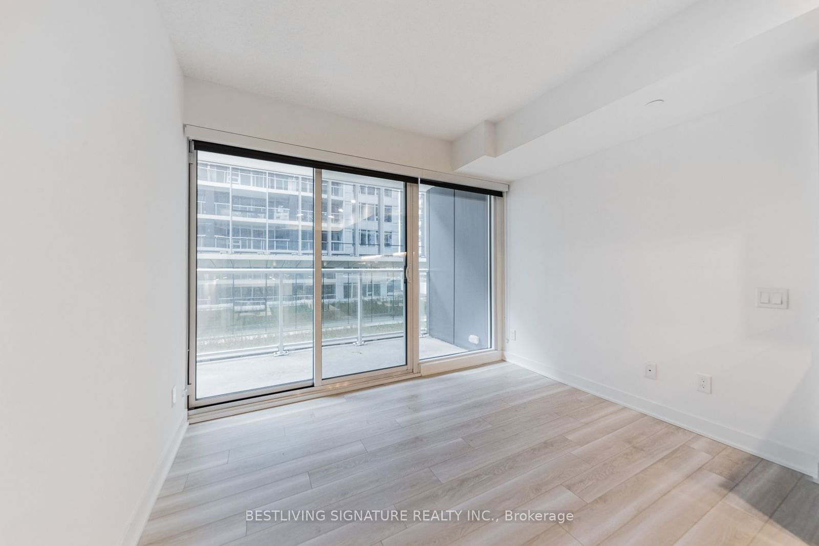 17 Bathurst St, unit 701 for sale - image #8