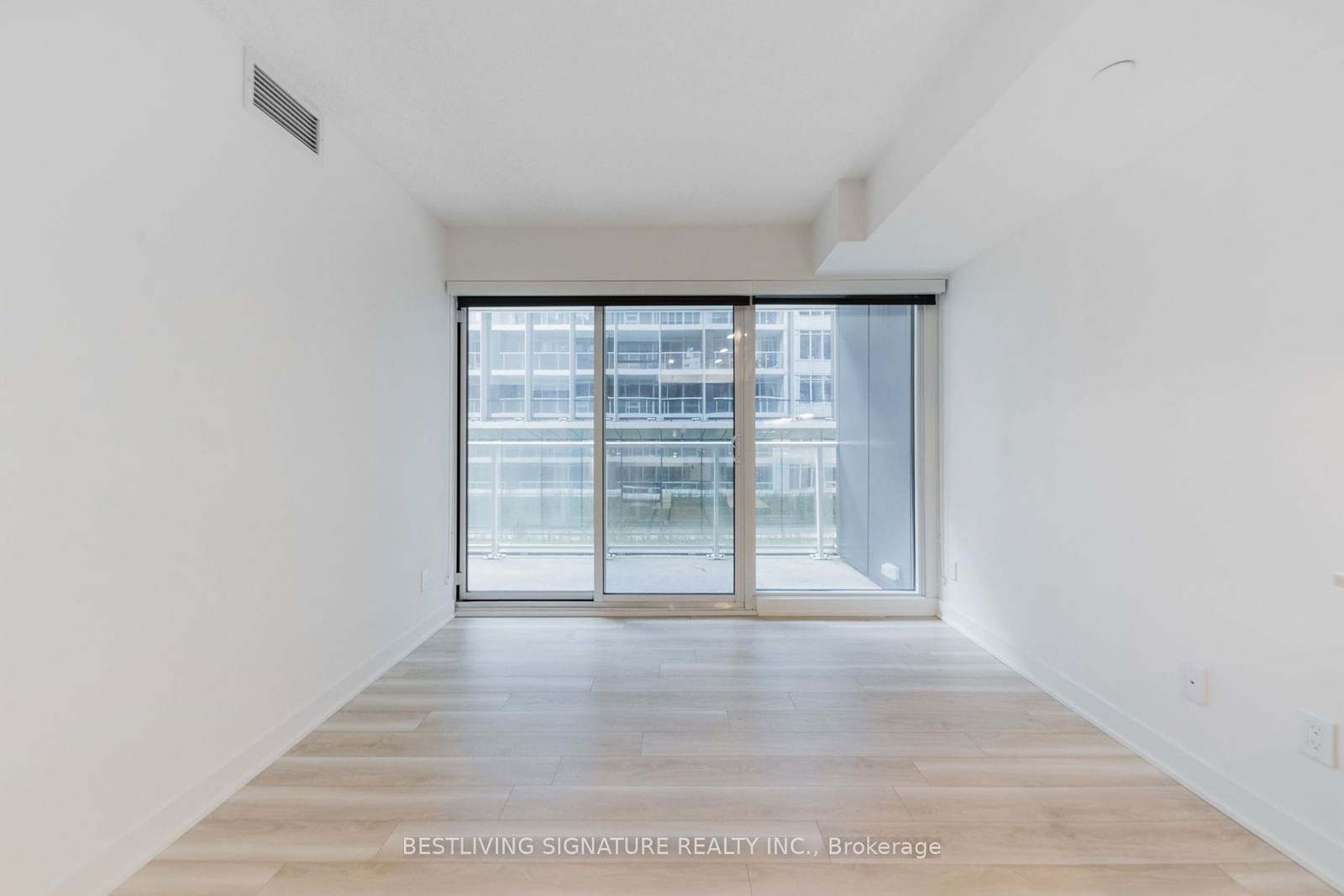 17 Bathurst St, unit 701 for sale - image #9