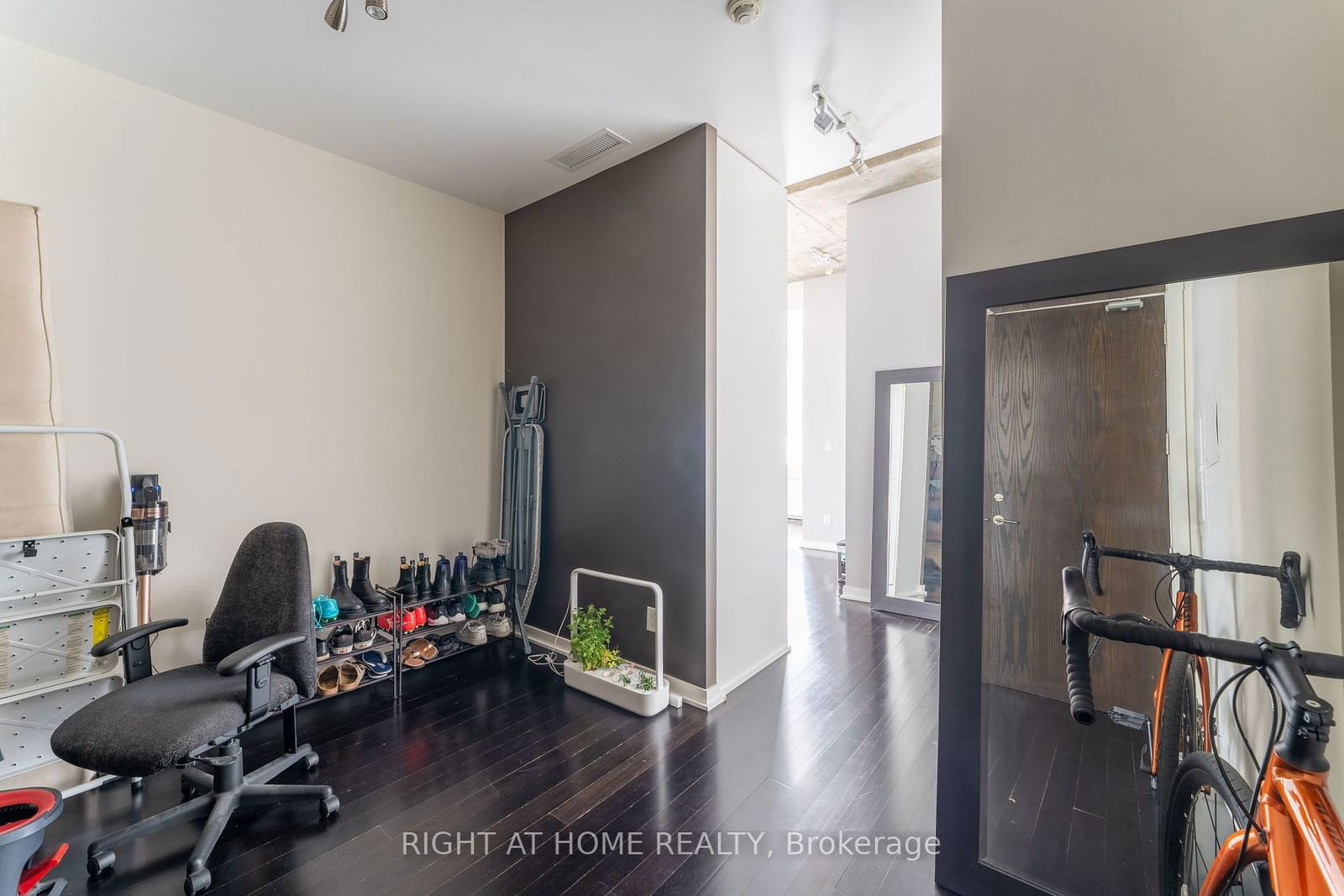 23 Brant St, unit 1009 for sale - image #16