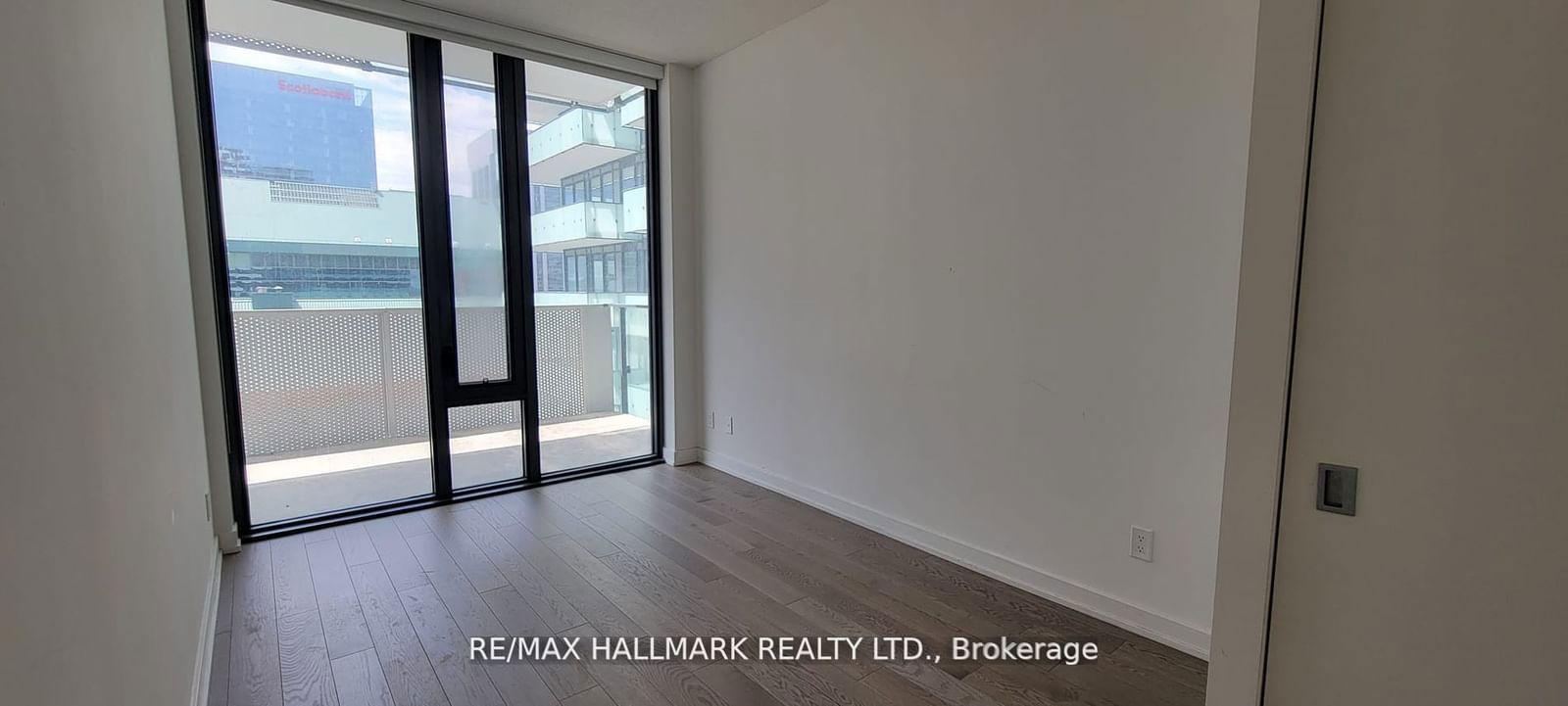 25 Richmond St E, unit 2406 for rent - image #16