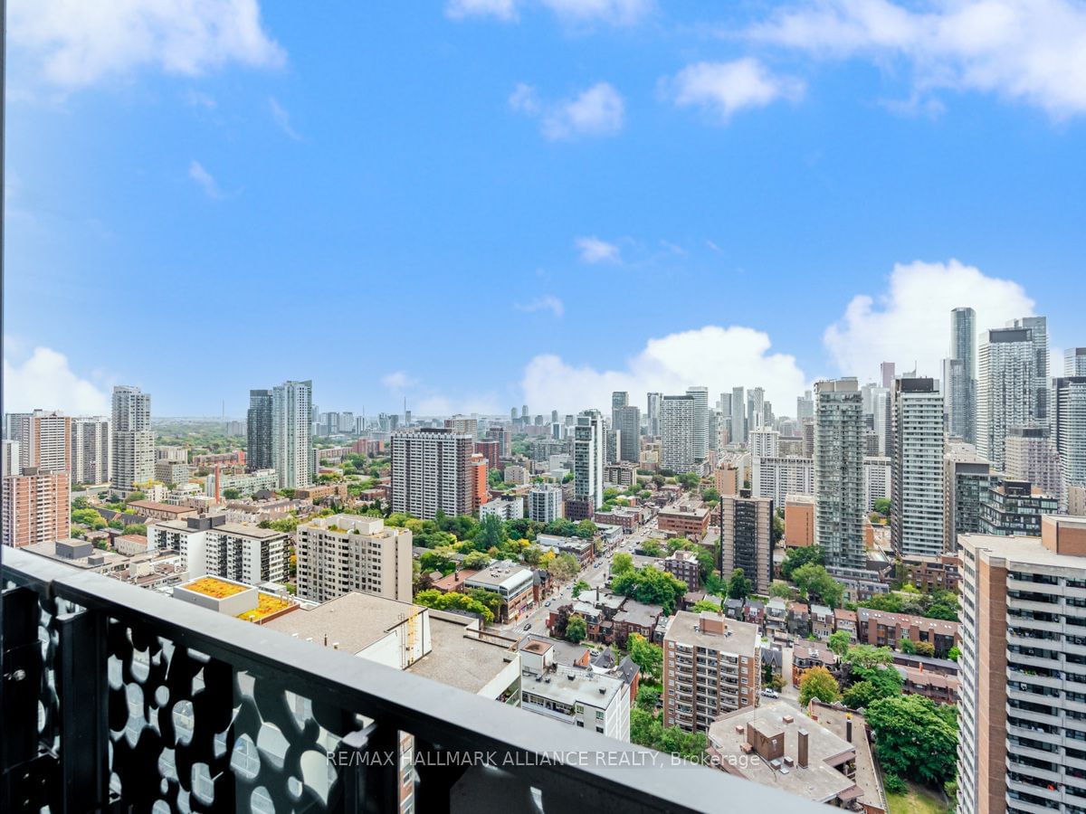 55 Charles St E, unit 3106 for sale