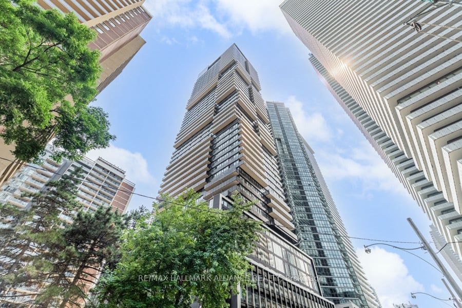 55 Charles St E, unit 3106 for sale