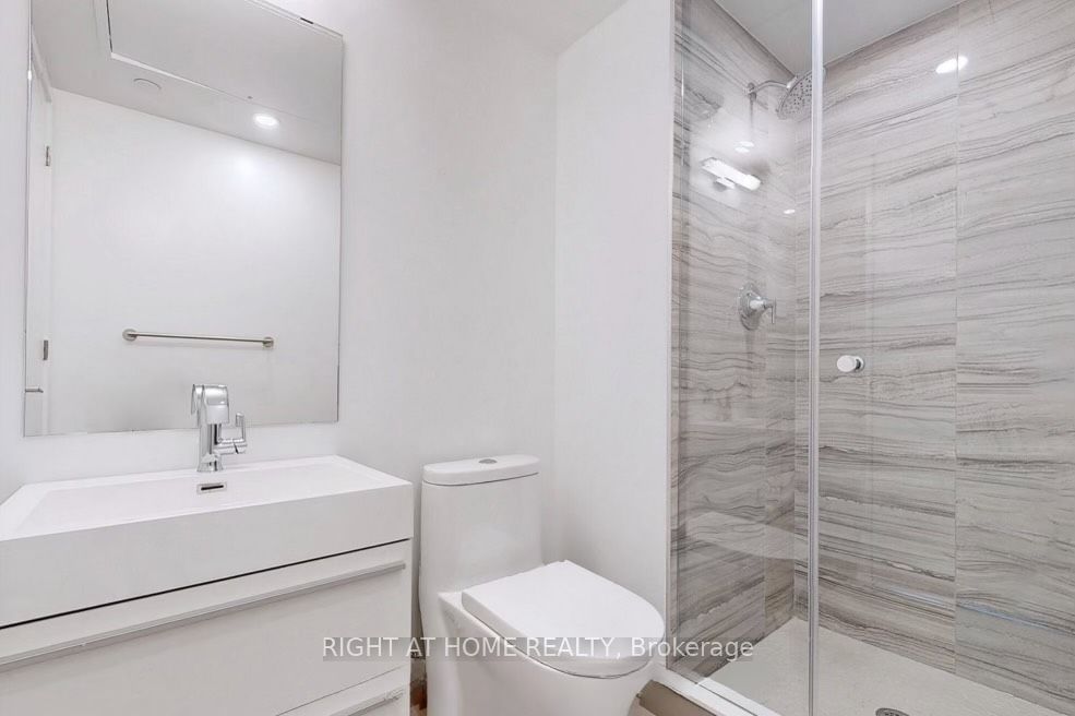 39 Roehampton Ave, unit 314 for sale - image #6