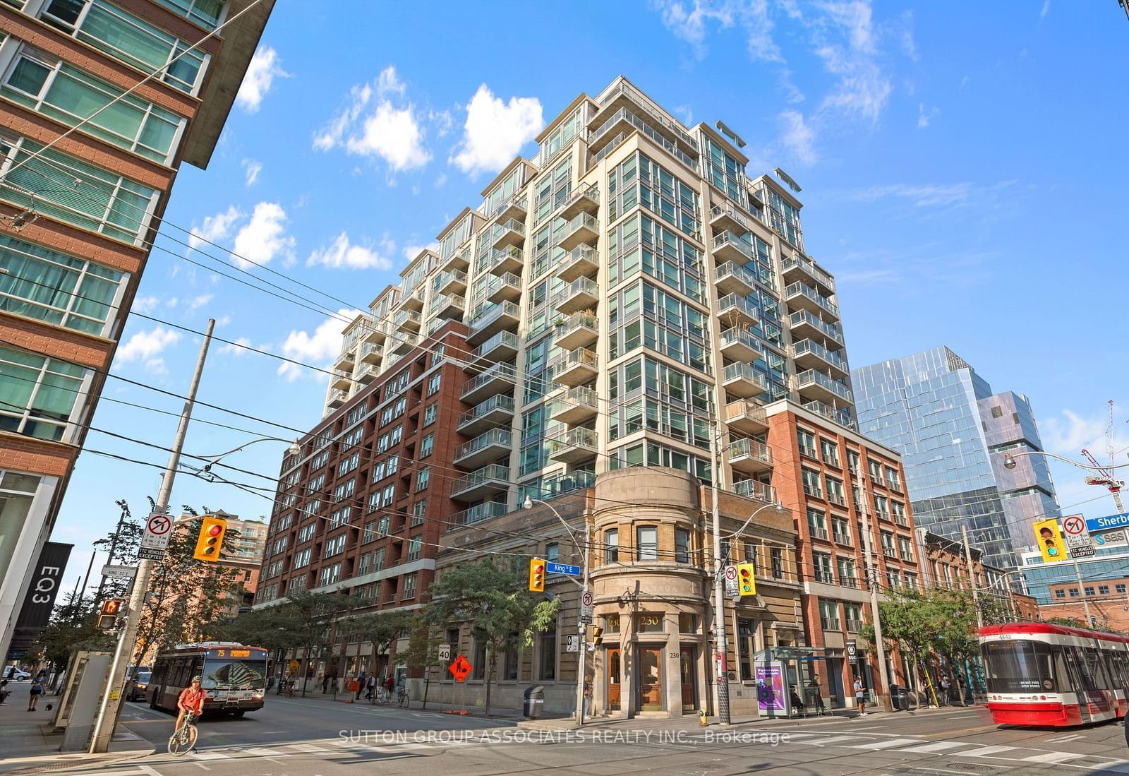 230 King St E, unit 1413 for sale