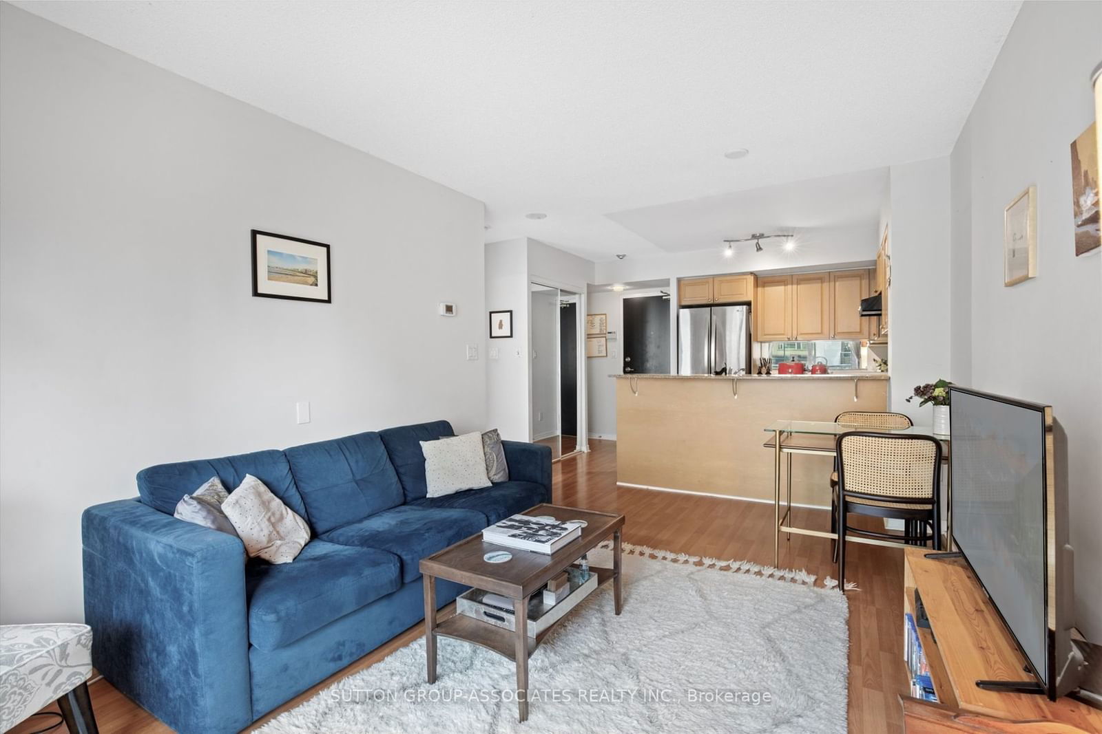 230 King St E, unit 1413 for sale