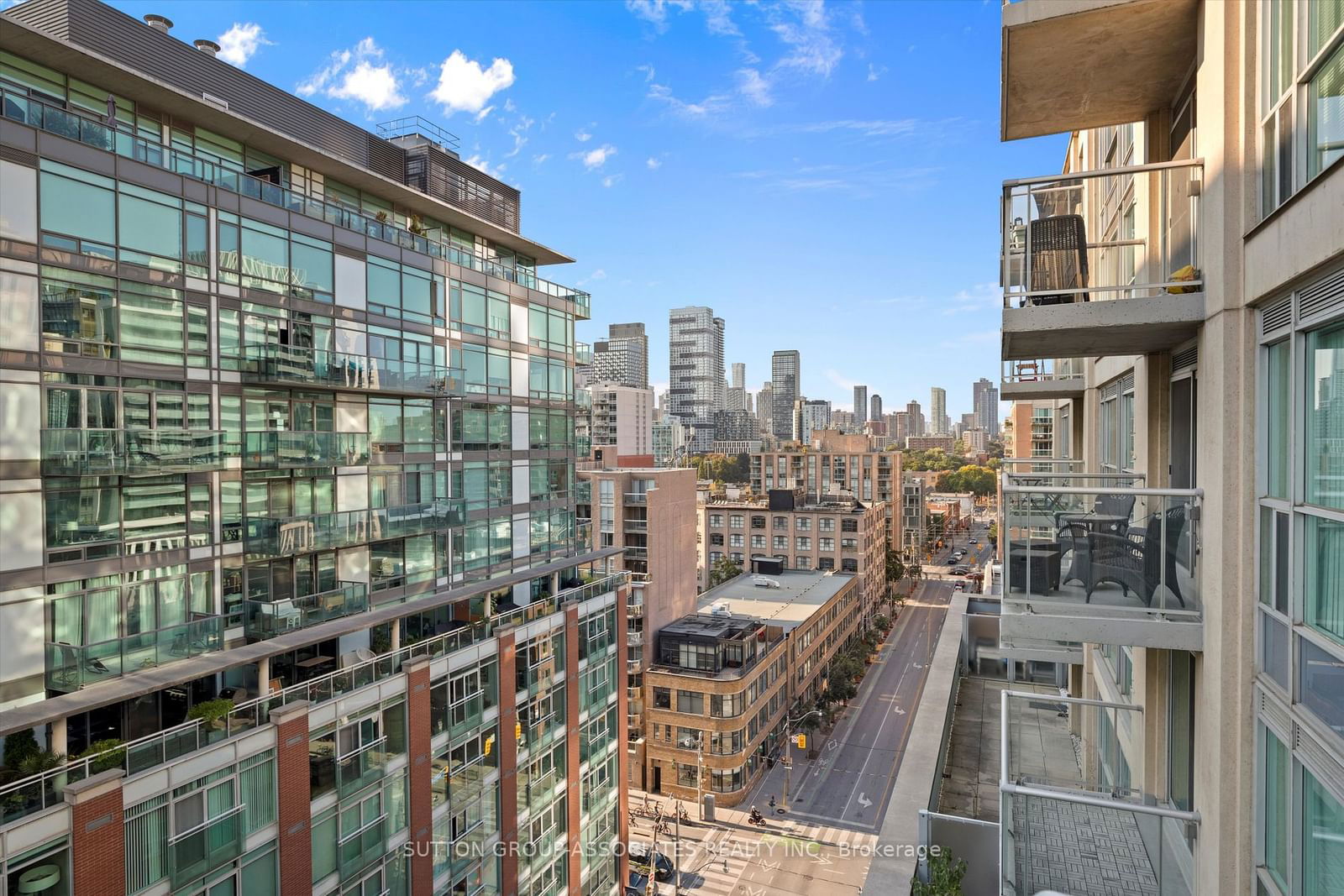 230 King St E, unit 1413 for sale