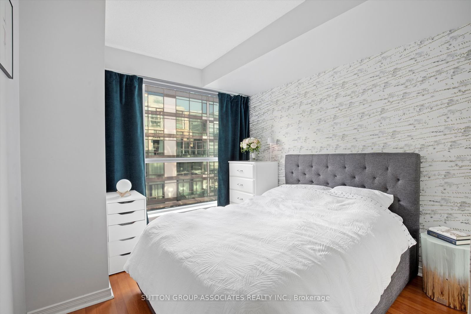 230 King St E, unit 1413 for sale - image #21