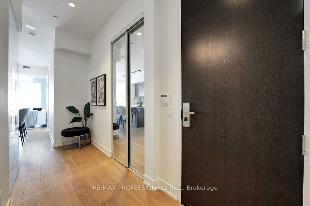 7 Grenville St, unit 6512 for sale - image #3