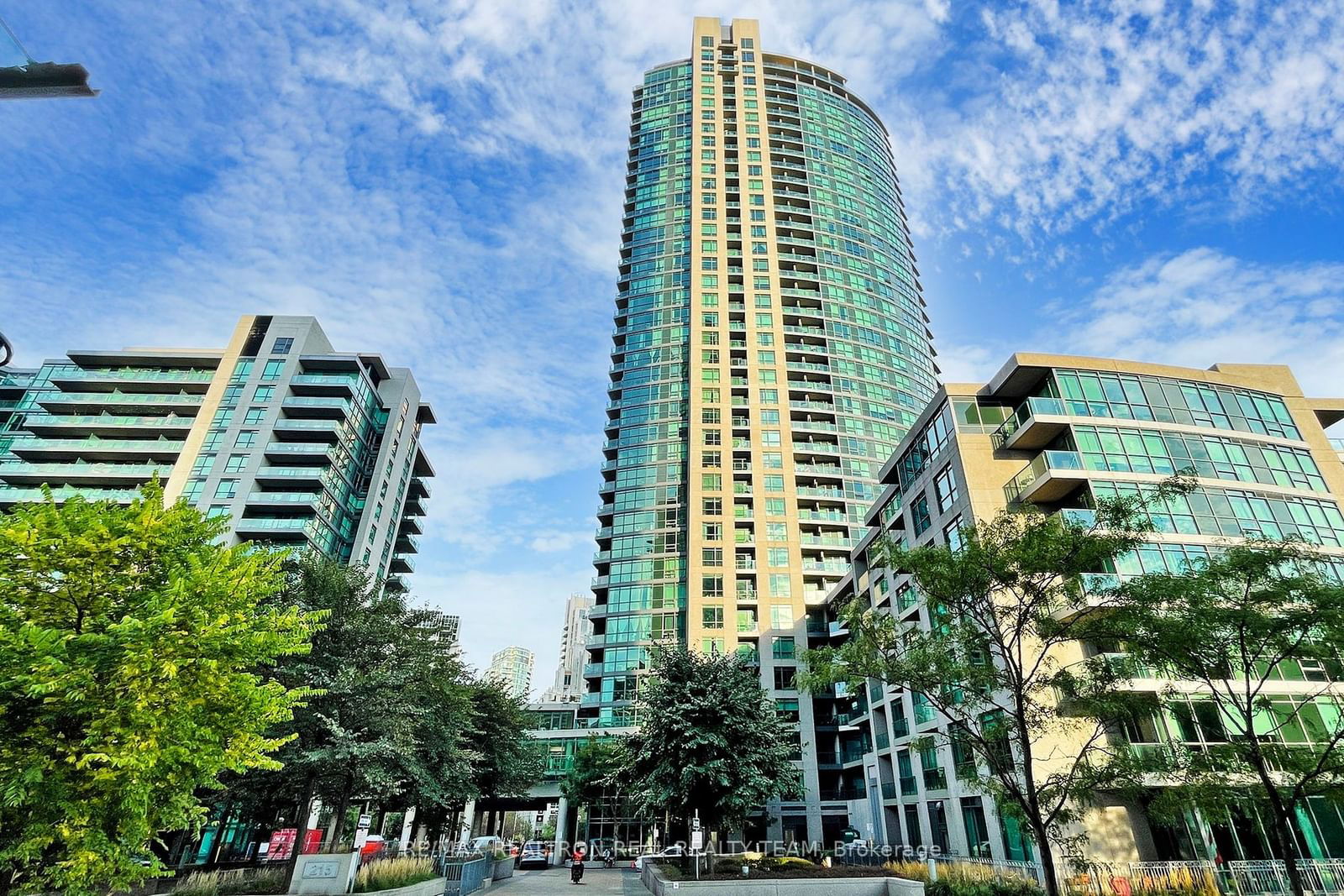 215 Fort York Blvd, unit 3801 for sale - image #1