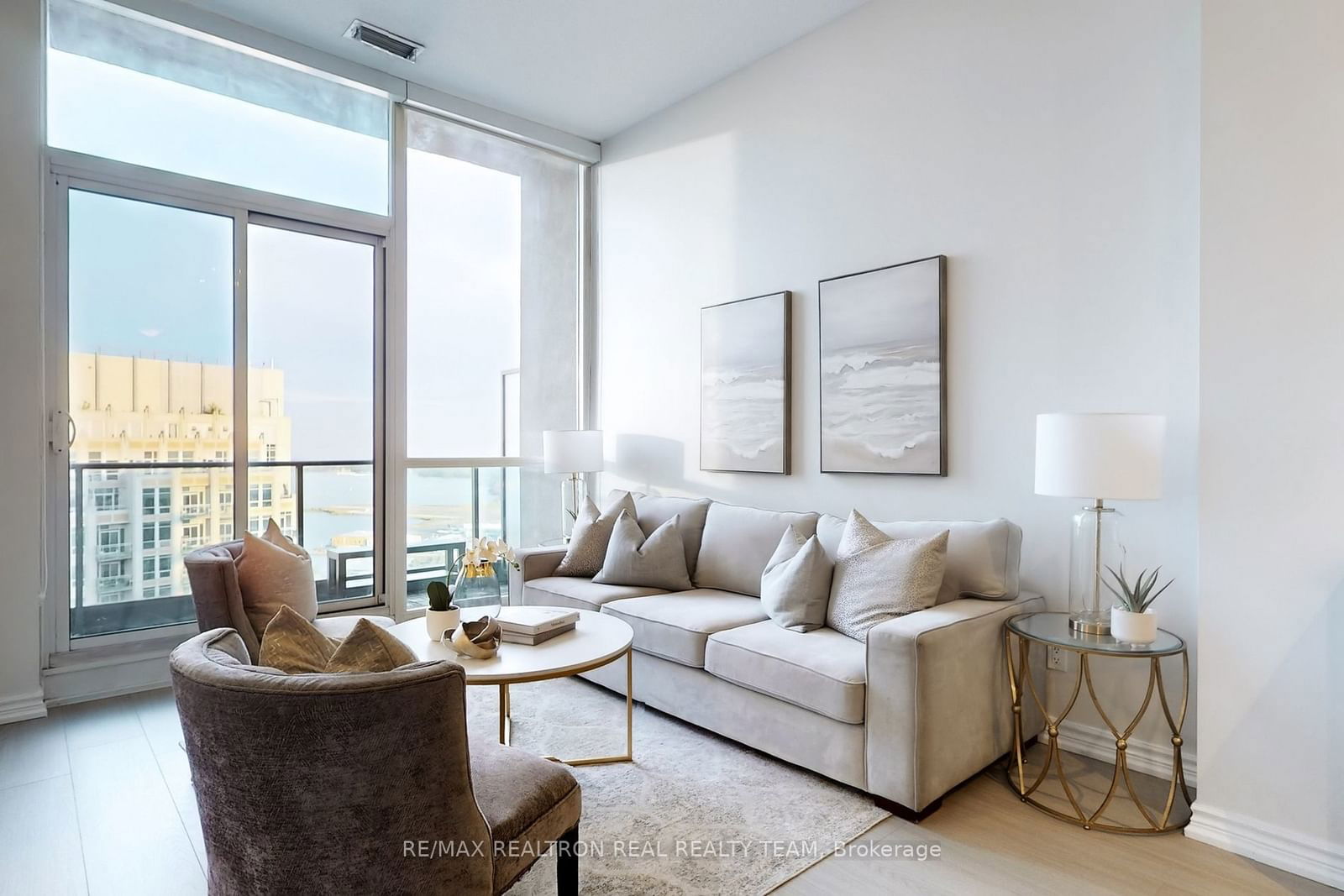 215 Fort York Blvd, unit 3801 for sale - image #4