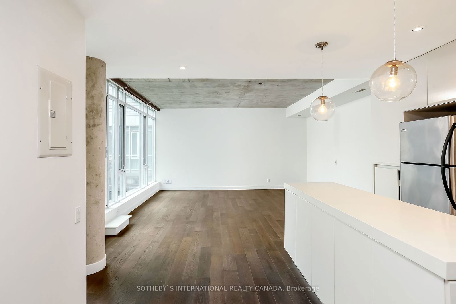 75 Portland St, unit 918 for sale - image #14