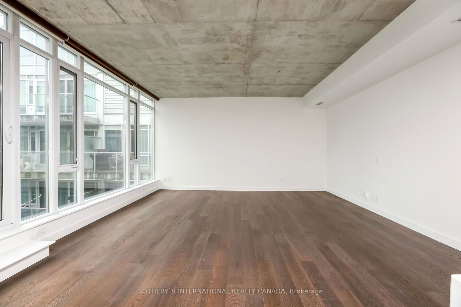 75 Portland St, unit 918 for sale - image #16