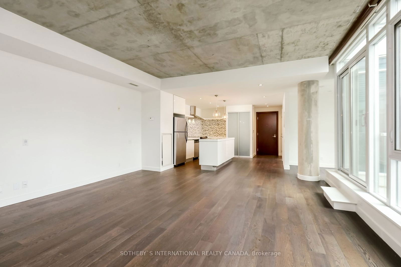 75 Portland St, unit 918 for sale - image #19