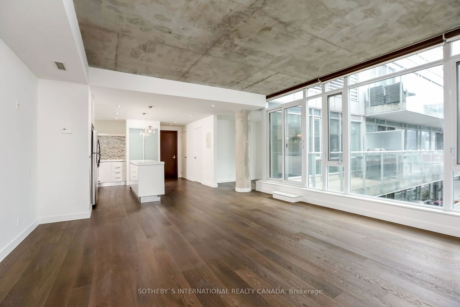 75 Portland St, unit 918 for sale - image #20