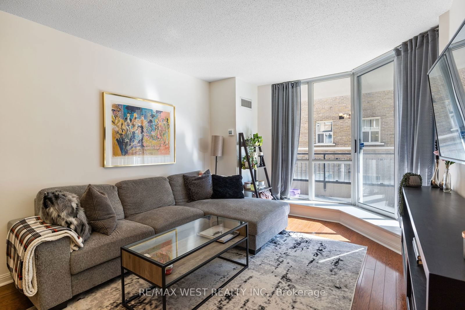 55 Lorindale Ave, unit 201 for sale - image #11