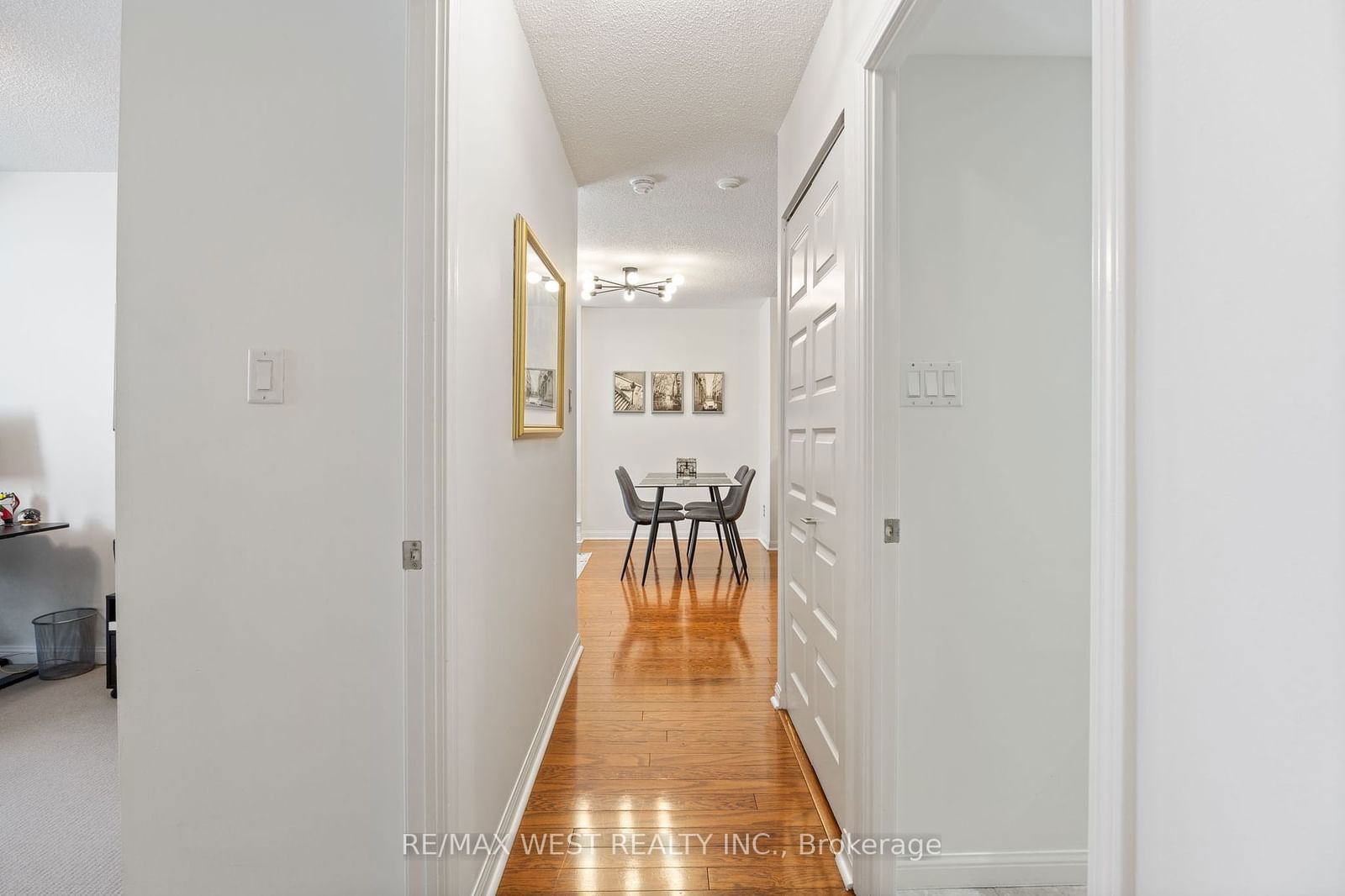 55 Lorindale Ave, unit 201 for sale - image #16