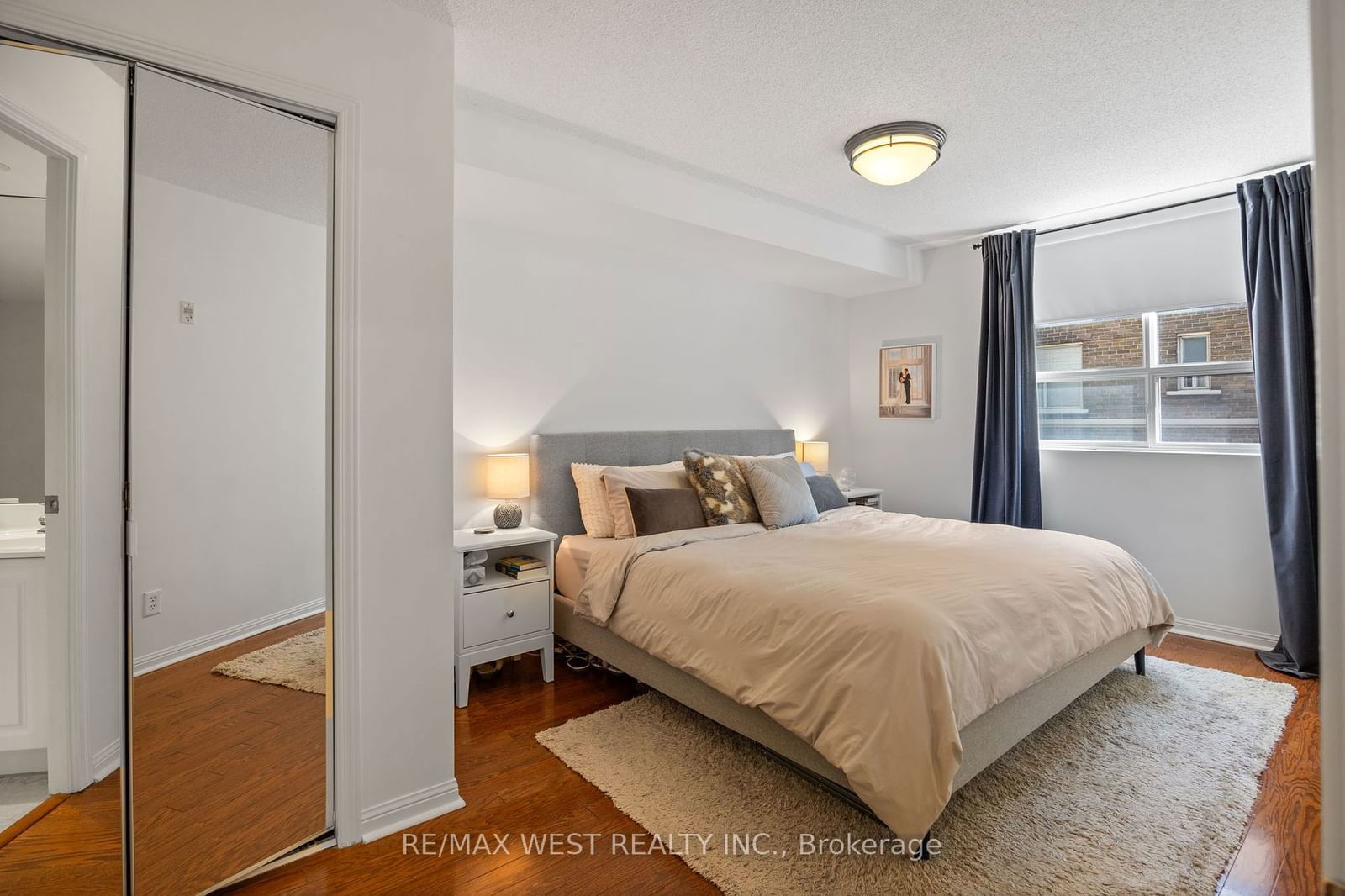 55 Lorindale Ave, unit 201 for sale - image #18