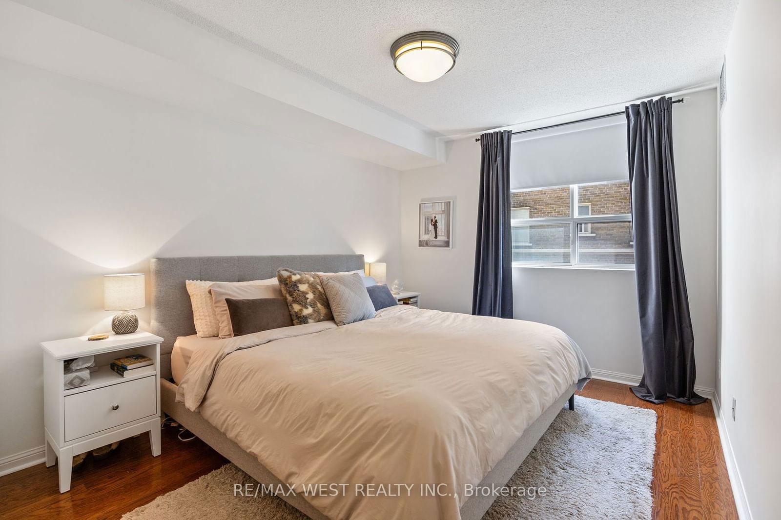 55 Lorindale Ave, unit 201 for sale - image #19