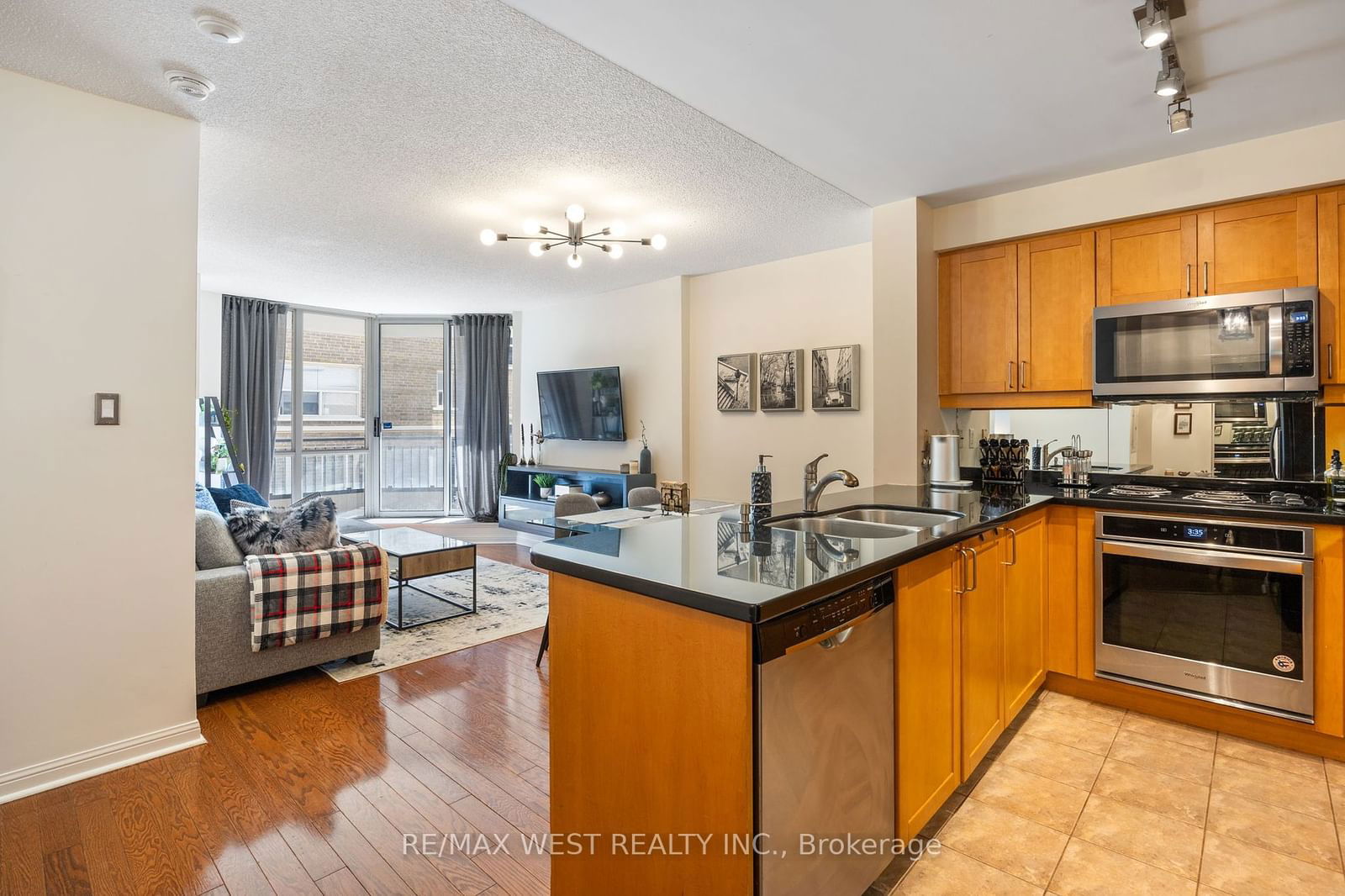 55 Lorindale Ave, unit 201 for sale