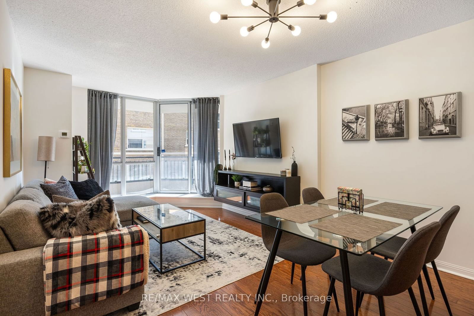 55 Lorindale Ave, unit 201 for sale - image #9