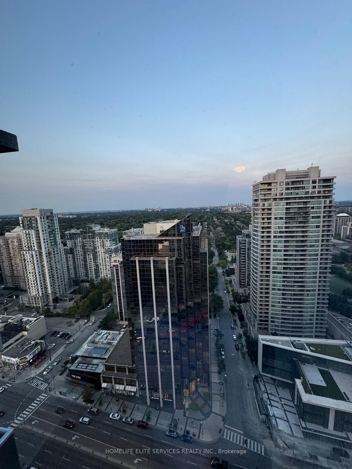 4978 Yonge St, unit 3703 for rent