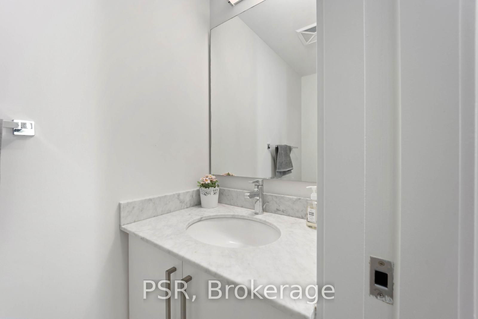 12 York St, unit 3210 for sale - image #6