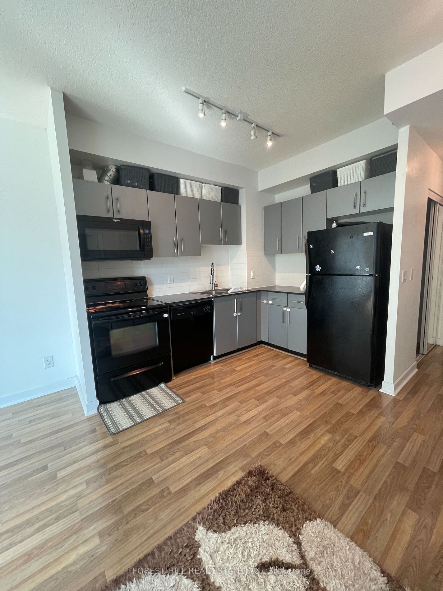 12 Yonge St S, unit 2709 for rent - image #2