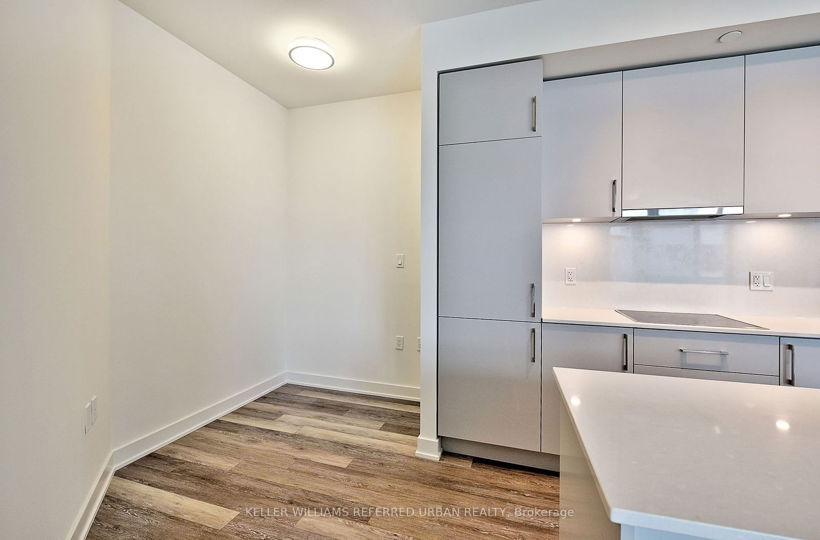 27 Bathurst St, unit 1618 for rent