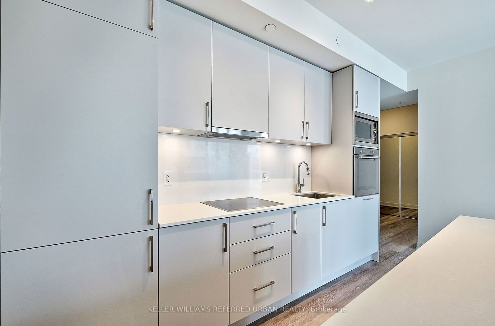 27 Bathurst St, unit 1618 for rent