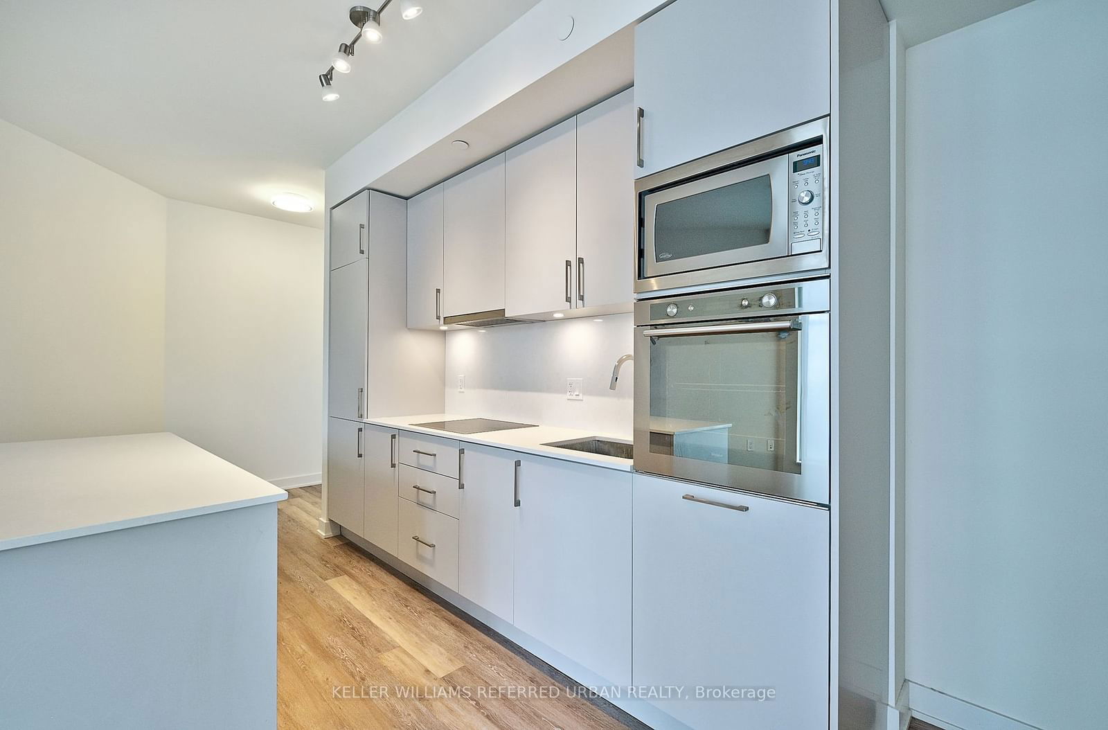 27 Bathurst St, unit 1618 for rent - image #12