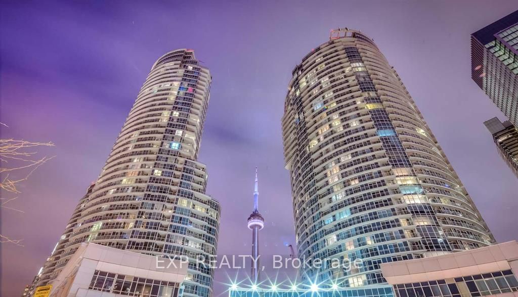 8 York St, unit 1806 for rent - image #2