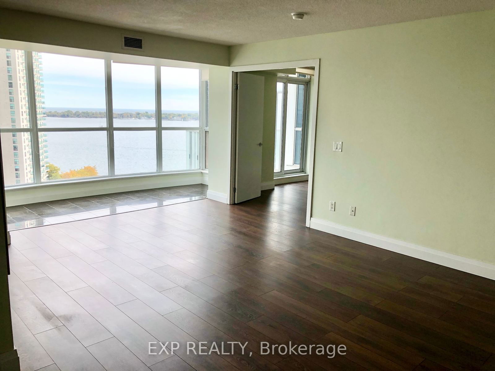 8 York St, unit 1806 for rent - image #8