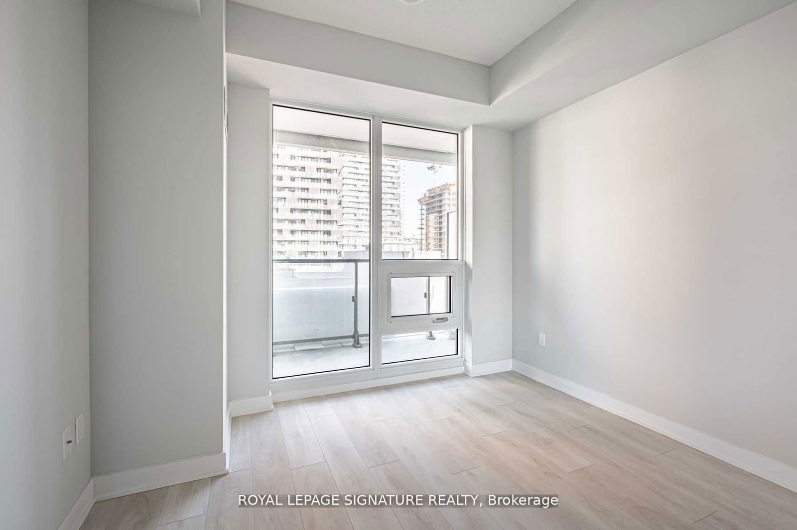 2221 Yonge St, unit 1410 for rent - image #10