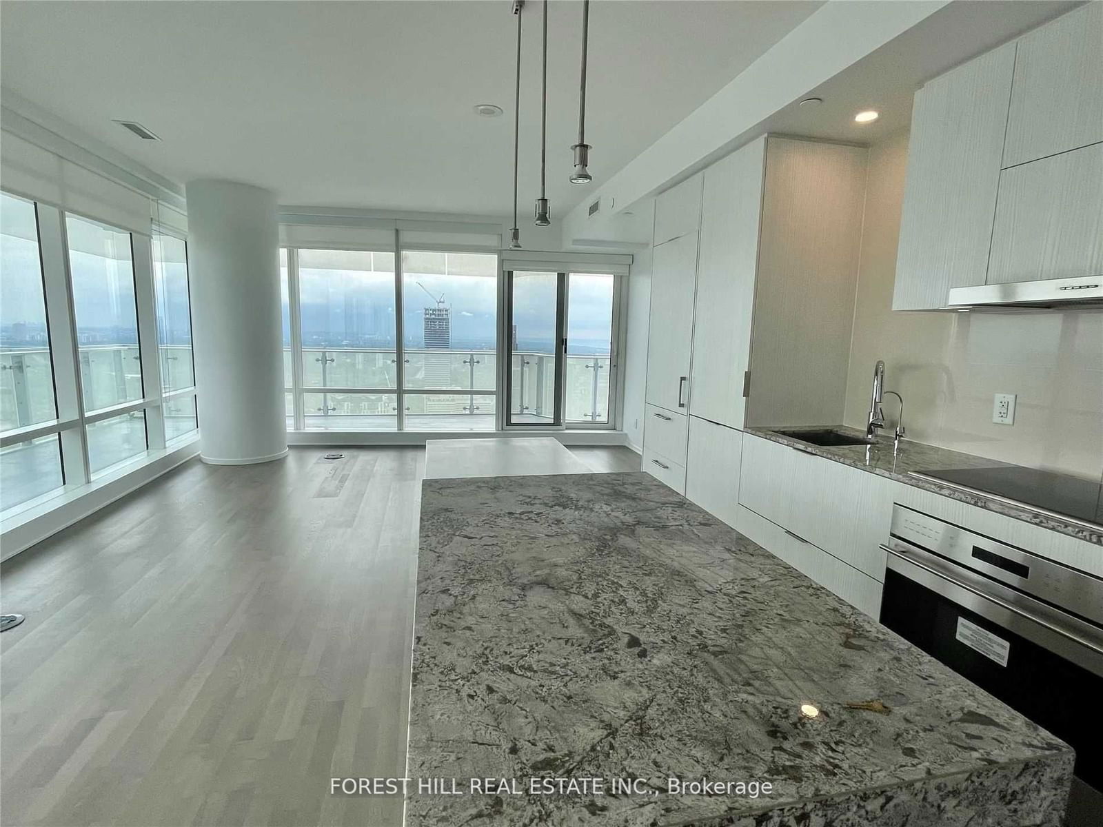 1 Bloor St E, unit 4701 for rent - image #5