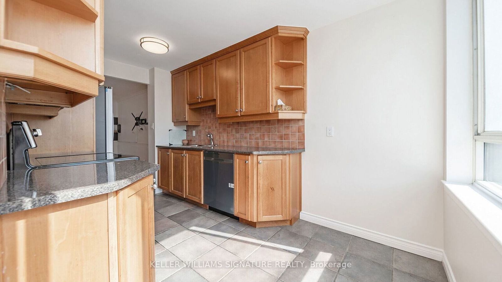 633 Bay St, unit 2408 for rent - image #26