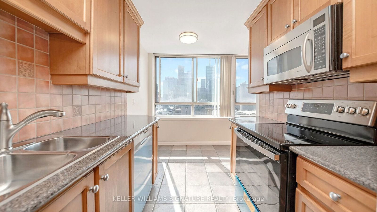 633 Bay St, unit 2408 for rent - image #28