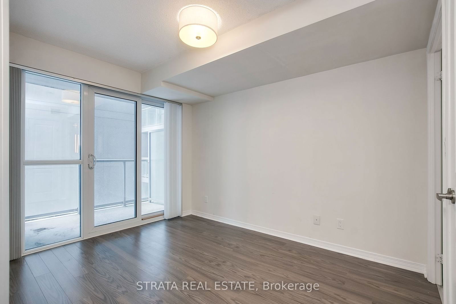 352 Front St W, unit 522 for sale - image #15