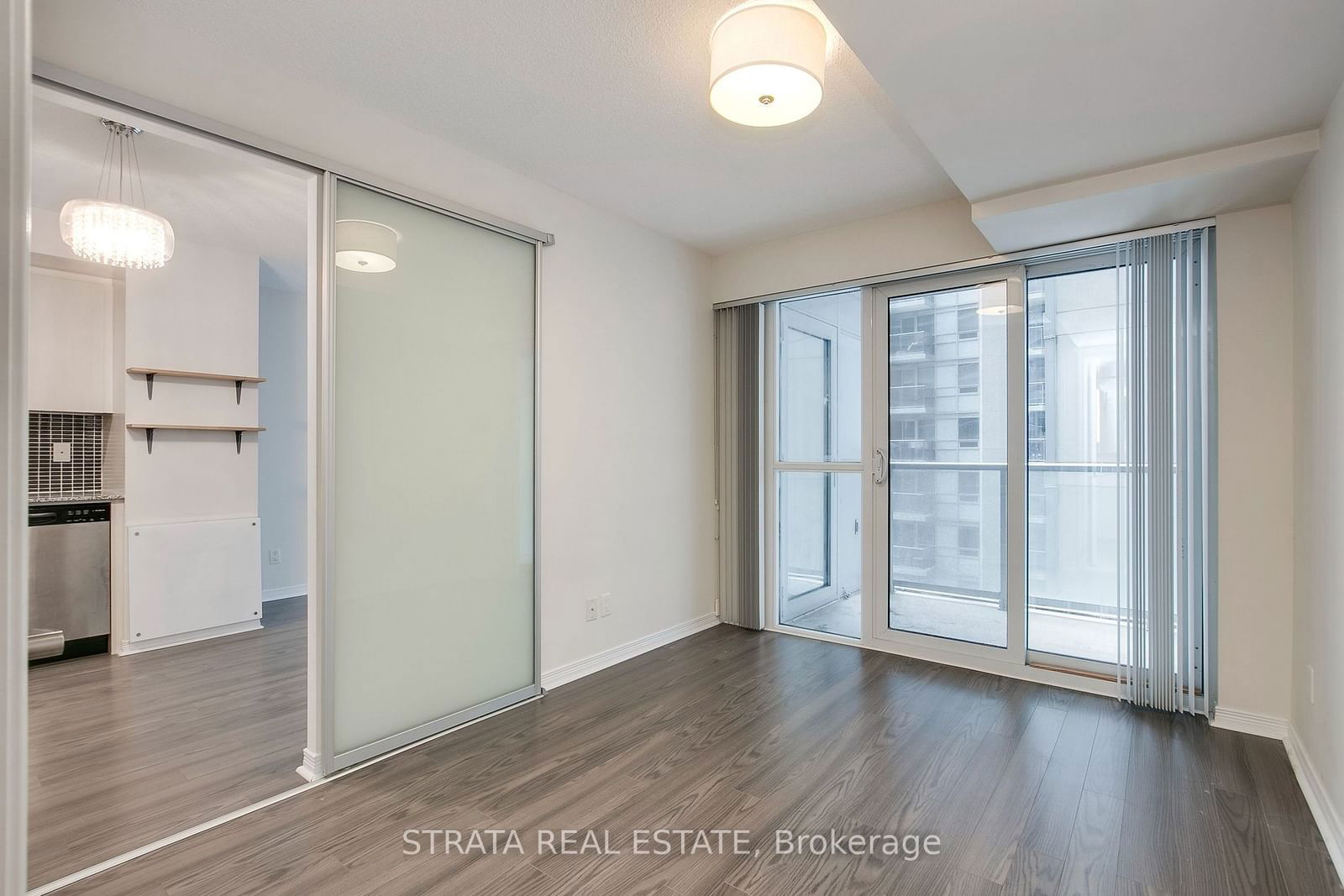 352 Front St W, unit 522 for sale - image #16