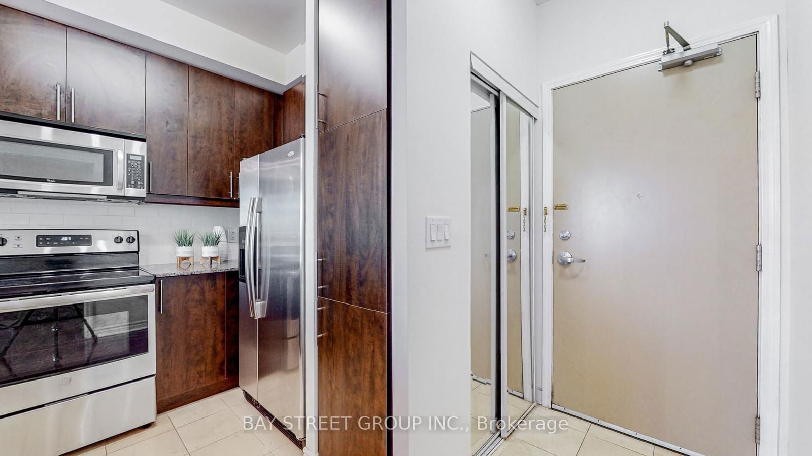 18 Holmes Ave, unit 2408 for sale - image #3