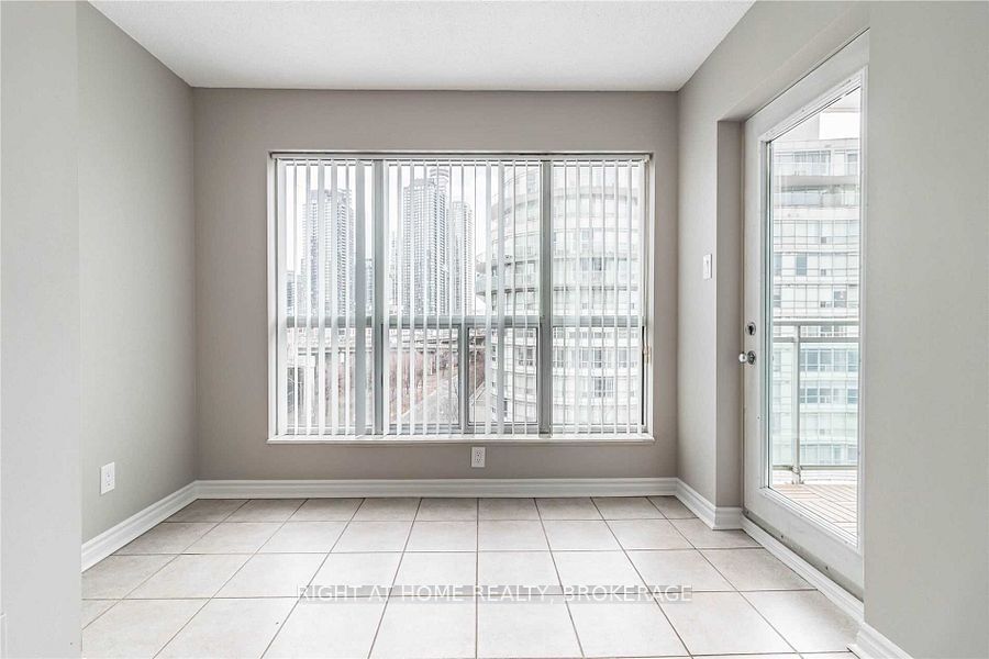 600 Queens Quay W, unit 805 for rent - image #11